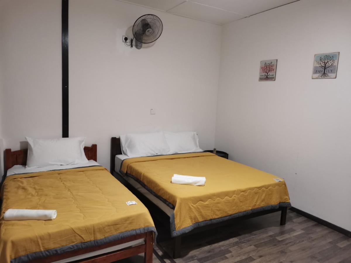 G Fortune Guest House+ George Town Esterno foto