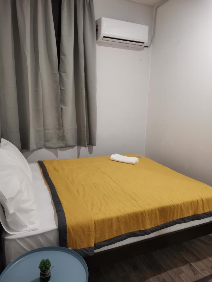 G Fortune Guest House+ George Town Esterno foto
