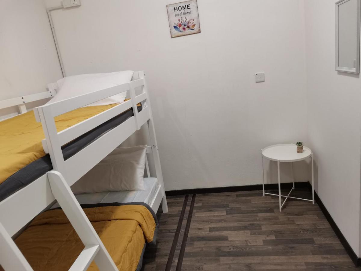G Fortune Guest House+ George Town Esterno foto