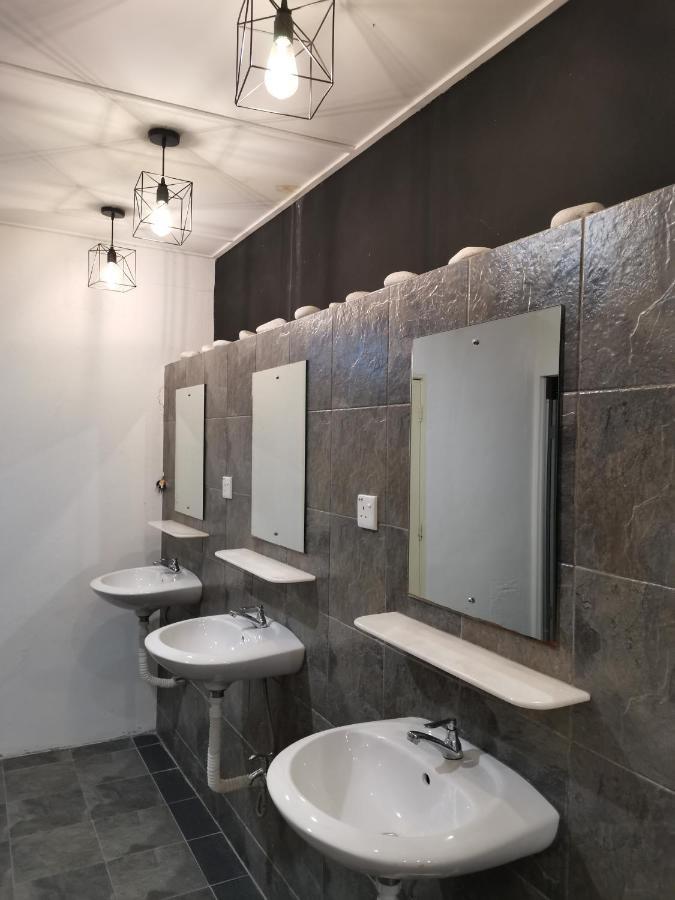 G Fortune Guest House+ George Town Esterno foto
