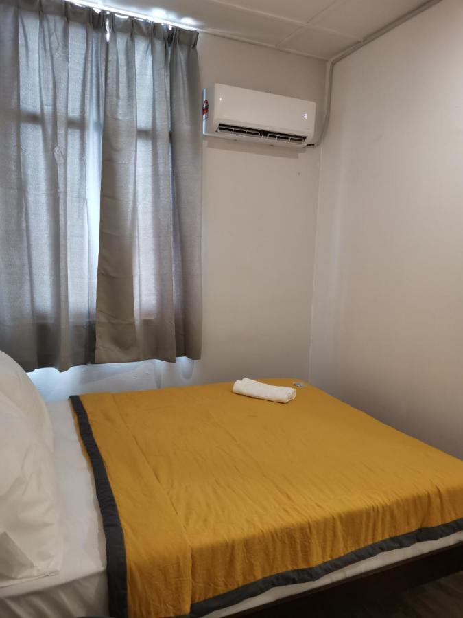 G Fortune Guest House+ George Town Esterno foto