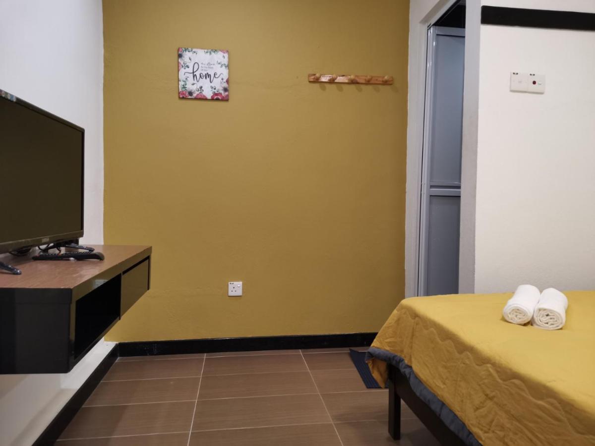 G Fortune Guest House+ George Town Esterno foto